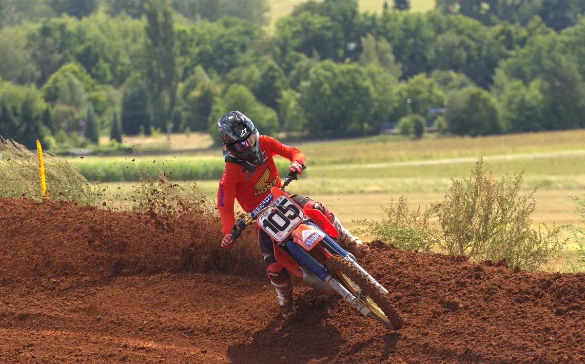 Jiří Husák na závodní motokrosové trati